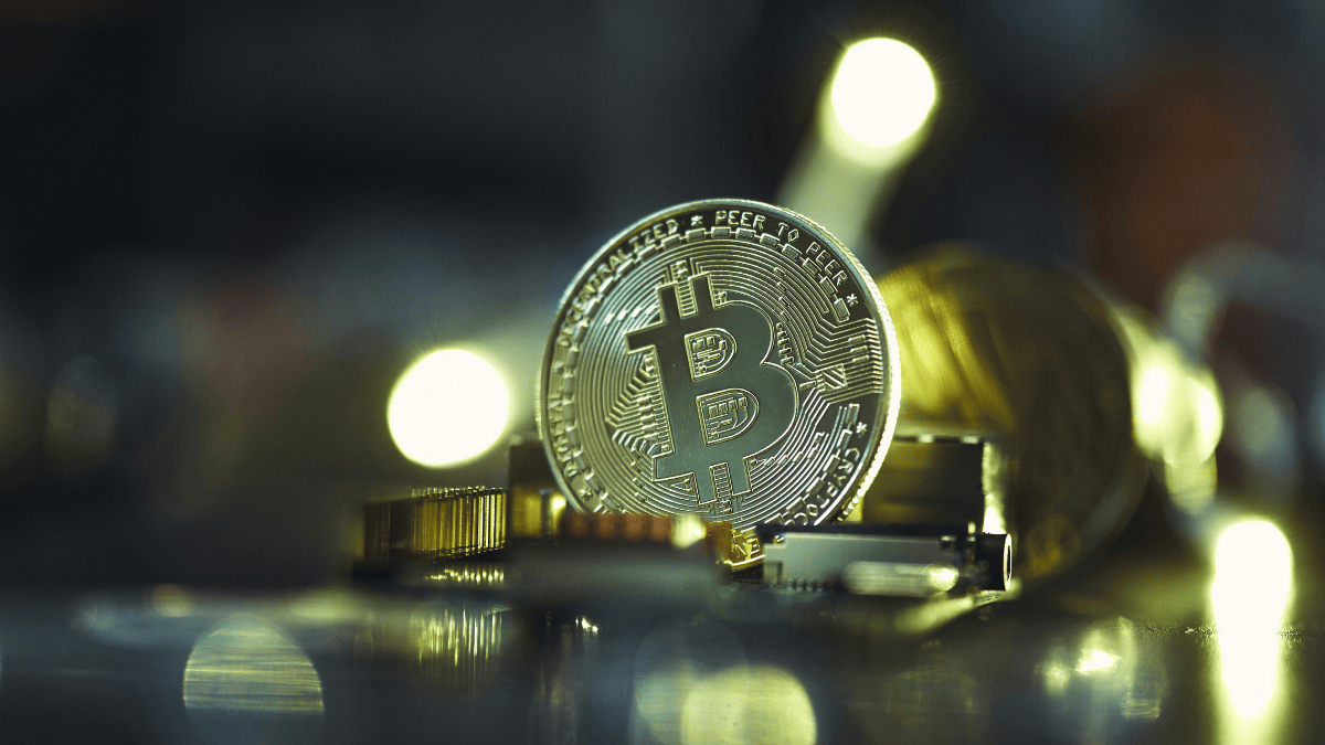 Bitcoin Price Consolidates Near $93,200 as Crypto Market Recovers From November Slowdown