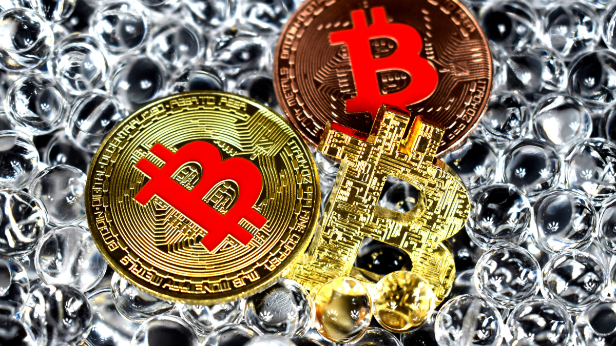 Bitcoin Slips as Fed&rsquo;s Mixed Tone Keeps Market in a Narrow Range